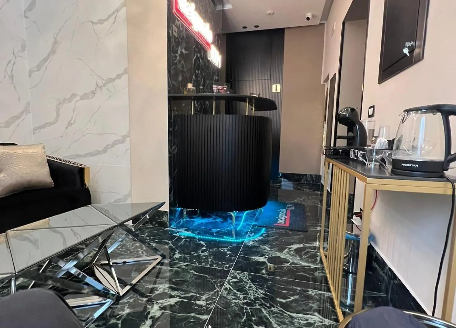 Lucignoloroom Stazione Centrale Napoli Naples